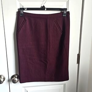 Loft knee Length Skirt In Women's Size 4 EUC